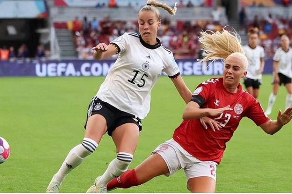 澳大利亚女足凭借2-0胜丹麦，成功晋级女足世界杯八强！
