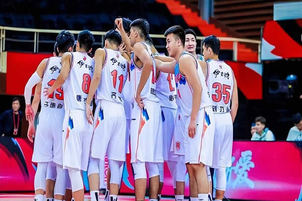 CBA季后赛赛前分析，新疆男篮vs广州男篮